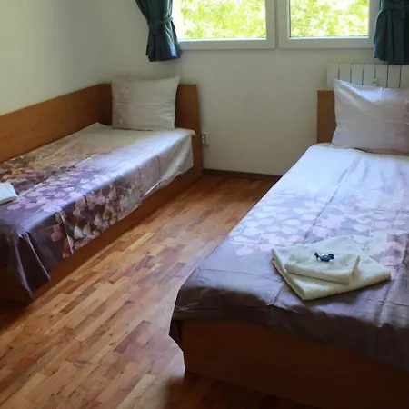 Апартаменти Арт Уют 3 И Арт Уют 4 Apartment *