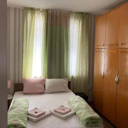 Апартаменти Арт Уют 3 И Арт Уют 4 Apartment *
