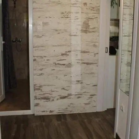 Апартаменти Арт Уют 3 И Арт Уют 4 Apartmán *